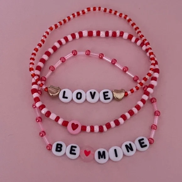 Red and Pink Valentines Day Bracelets Set - Picture 1 of 3